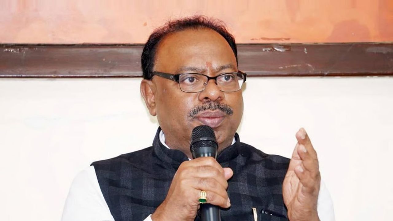 महाराष्ट्रात नवीन १८ जिल्हे आणि ८१ तालुक्यांचा प्रस्ताव, महसूल मंत्र्यांची माहिती