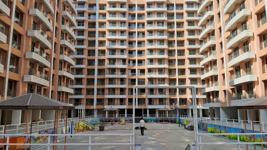 आता फ्लॅटधारकांना मिळणार असणारा 'व्हर्टिकल सातबारा' म्हणजे काय? वाचा सविस्तर